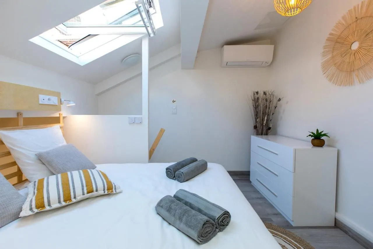 Duplex : Plage 300M, Clim, Netflix Cannes Apartment