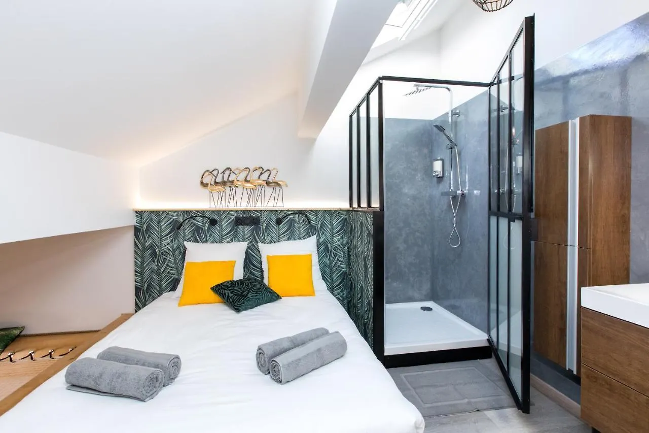 Duplex : Plage 300M, Clim, Netflix Cannes