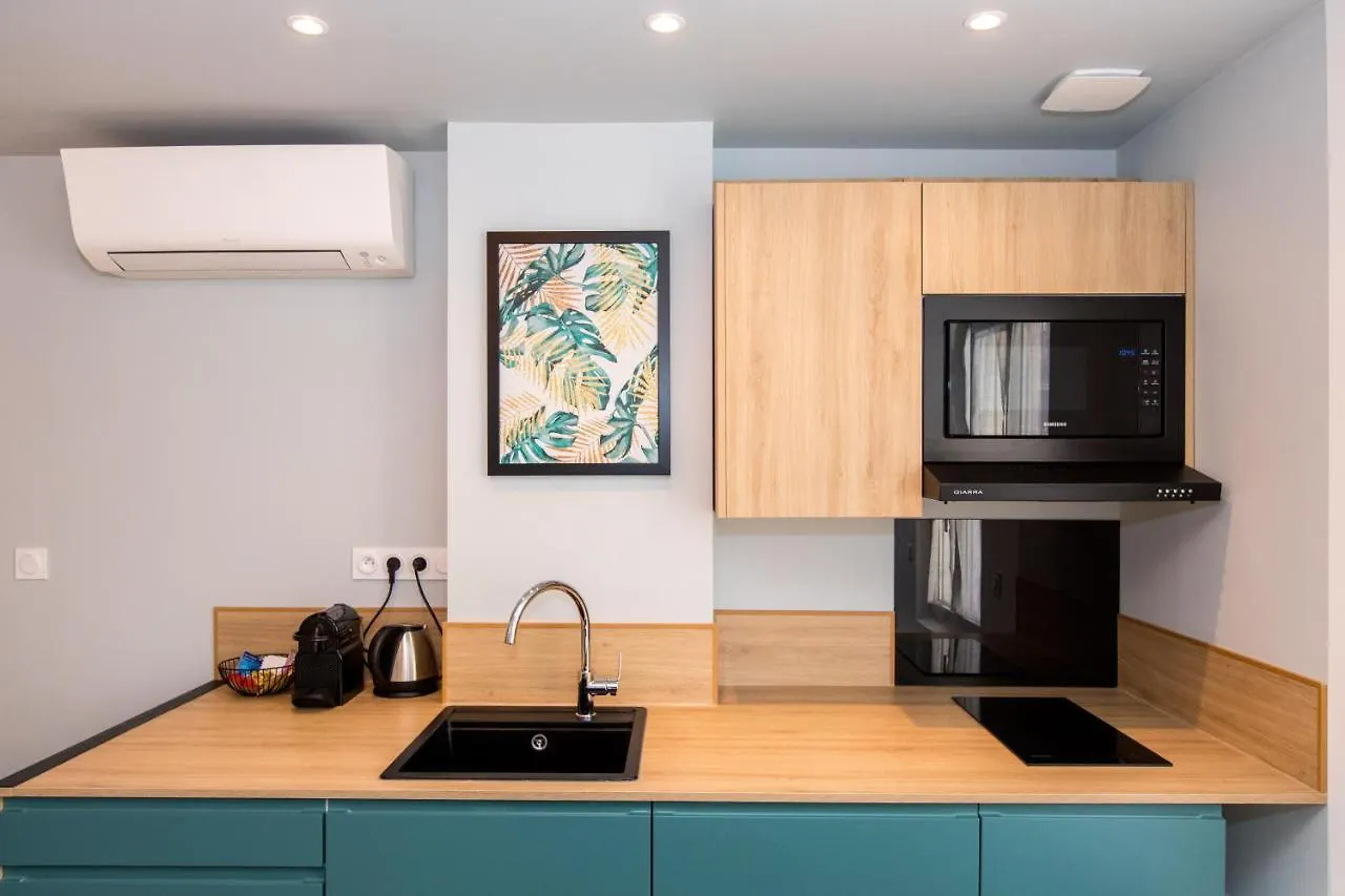 Duplex : Plage 300M, Clim, Netflix Cannes 0*,  France