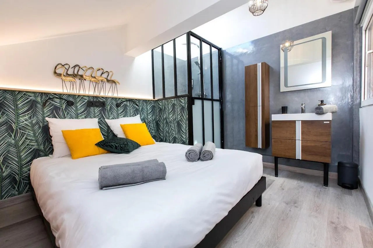 Duplex : Plage 300M, Clim, Netflix Cannes 0*,