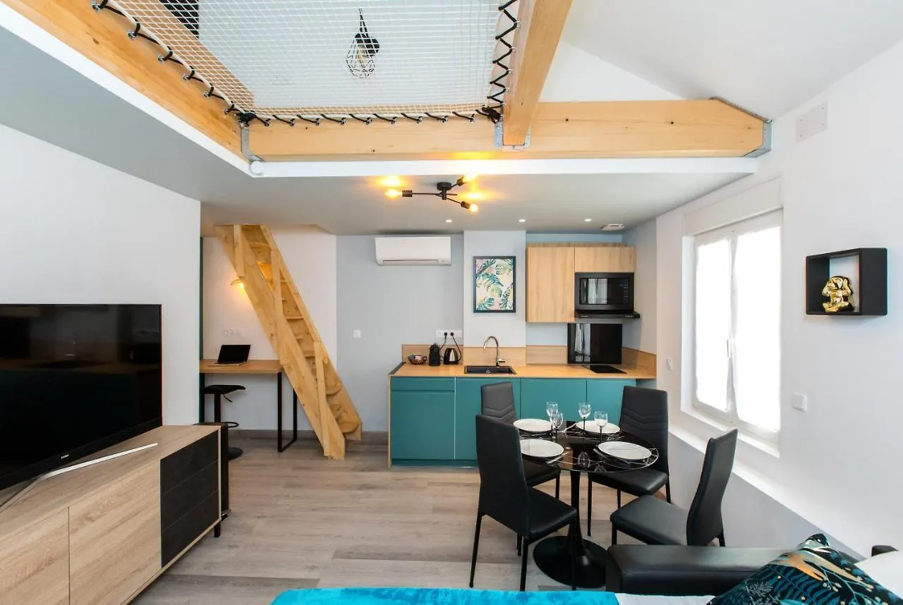 Duplex : Plage 300M, Clim, Netflix Cannes 0*,  Frankrike