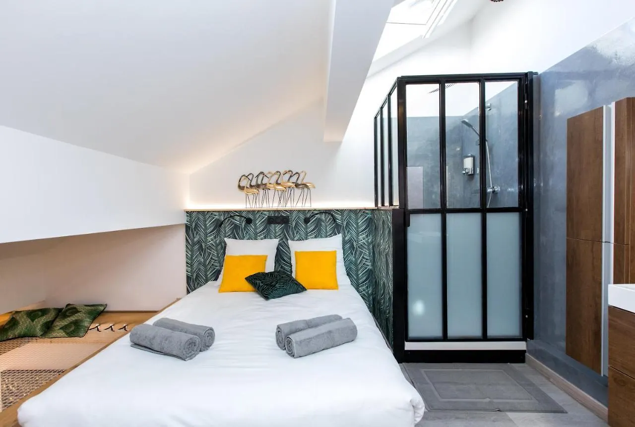 Duplex : Plage 300M, Clim, Netflix Cannes Frankrike